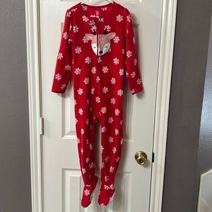 Carters Christmas footed pajamas size 5T.